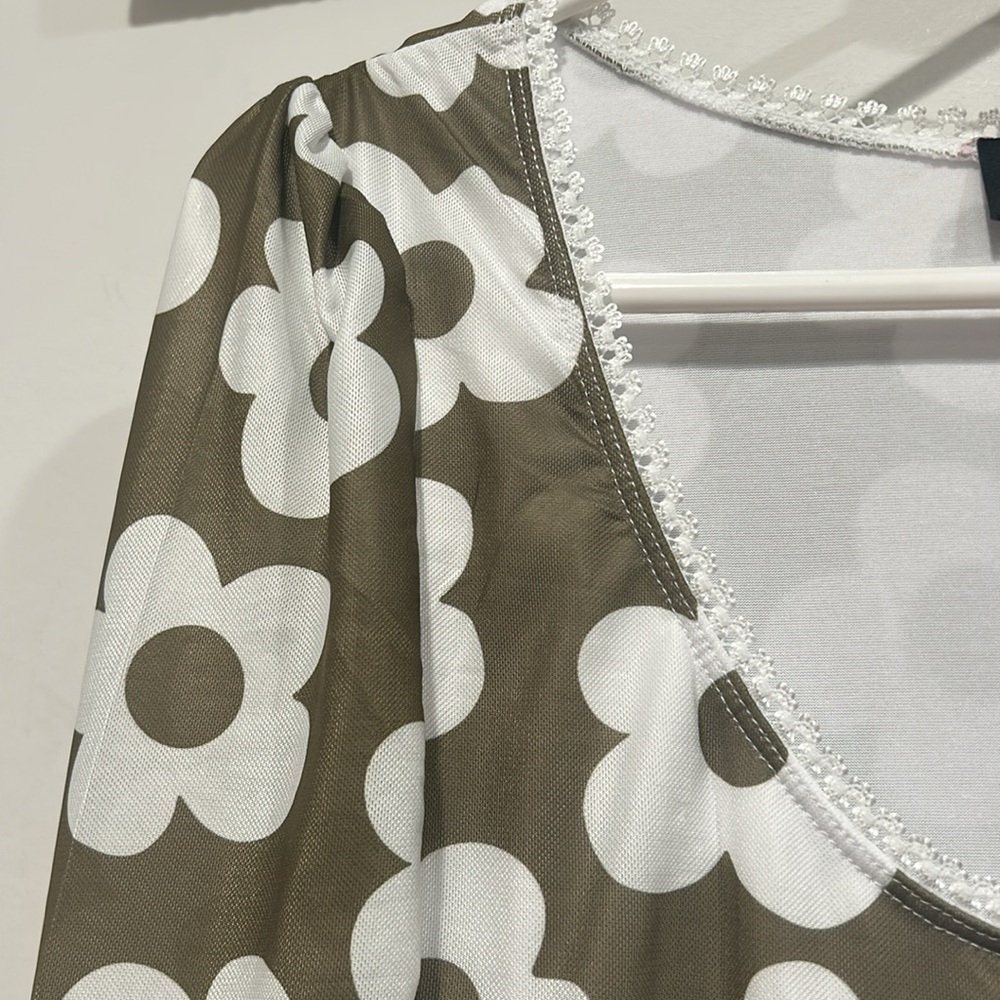 Delia’s retro 70s Floral power Olive White Women's mod mesh mini dress medium - Picture 3 of 6